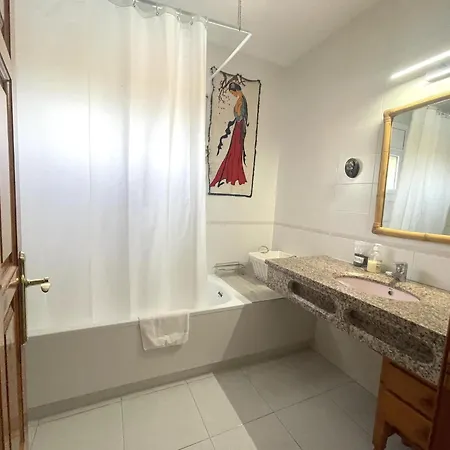 Holiday home Encantadora Casa Individual Con Vistas Al Mar Y Piscina Privada - Es-226-28