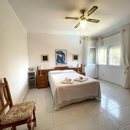 Villa Encantadora Casa Individual Con Piscina En - Es-226-28